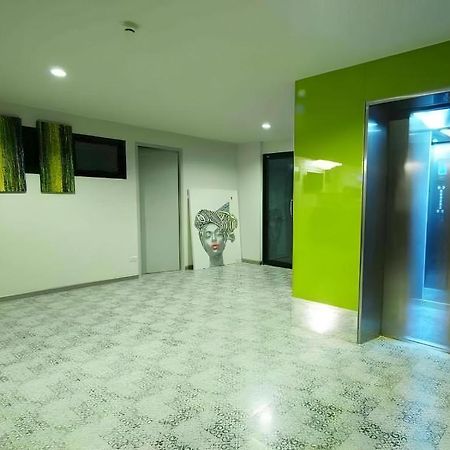 Bb House Mini Suite Hotel Bangkok Exterior photo
