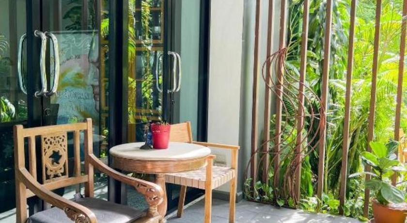 Bb House Mini Suite Hotel Bangkok Exterior photo