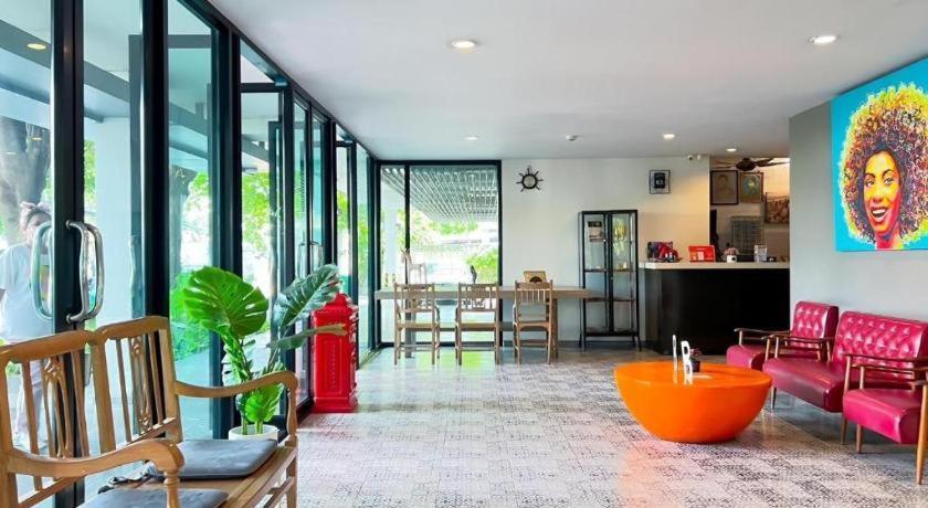 Bb House Mini Suite Hotel Bangkok Exterior photo