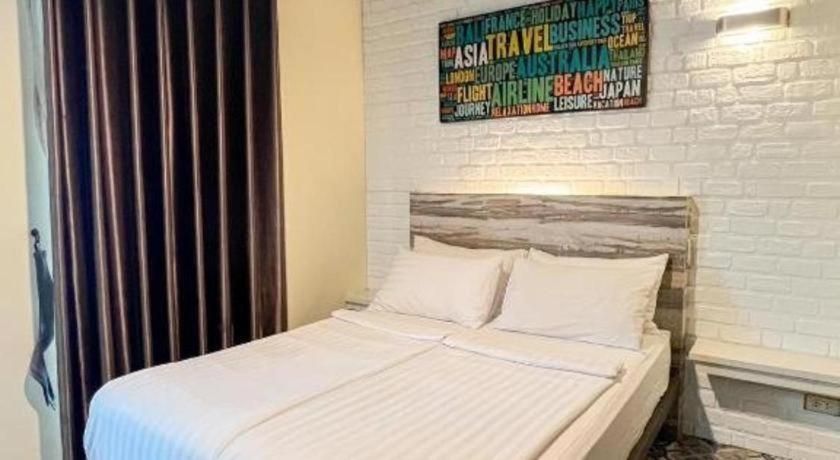 Bb House Mini Suite Hotel Bangkok Exterior photo