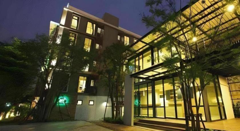 Bb House Mini Suite Hotel Bangkok Exterior photo