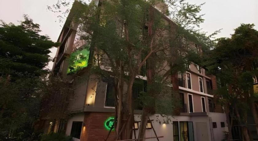 Bb House Mini Suite Hotel Bangkok Exterior photo