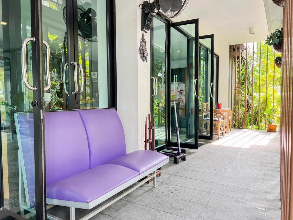 Bb House Mini Suite Hotel Bangkok Exterior photo